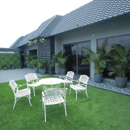 Ovel Hotel Ludhiana Ruang foto