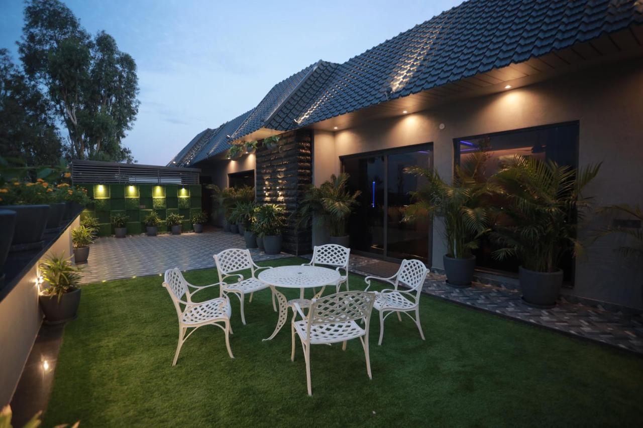 Ovel Hotel Ludhiana Bagian luar foto
