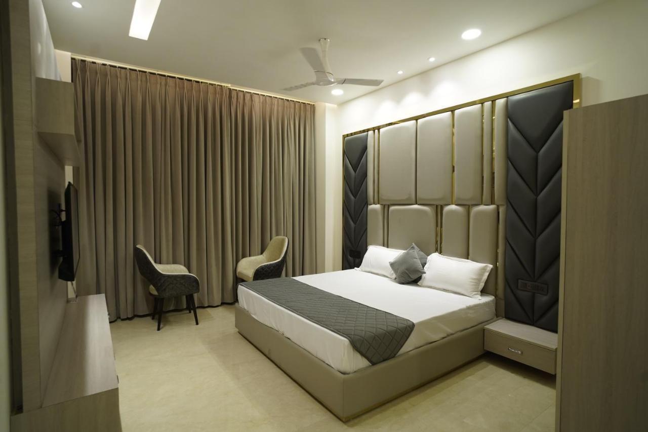 Ovel Hotel Ludhiana Ruang foto